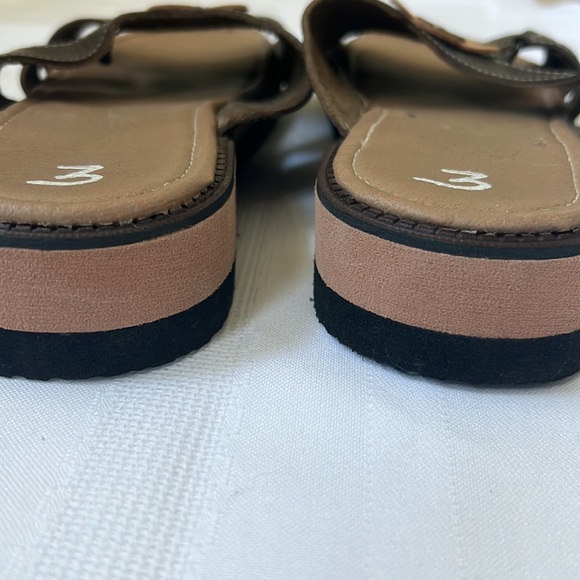 Size 3 Girls (US) Brown & Tan Flower Sandals - Picture 10 of 13